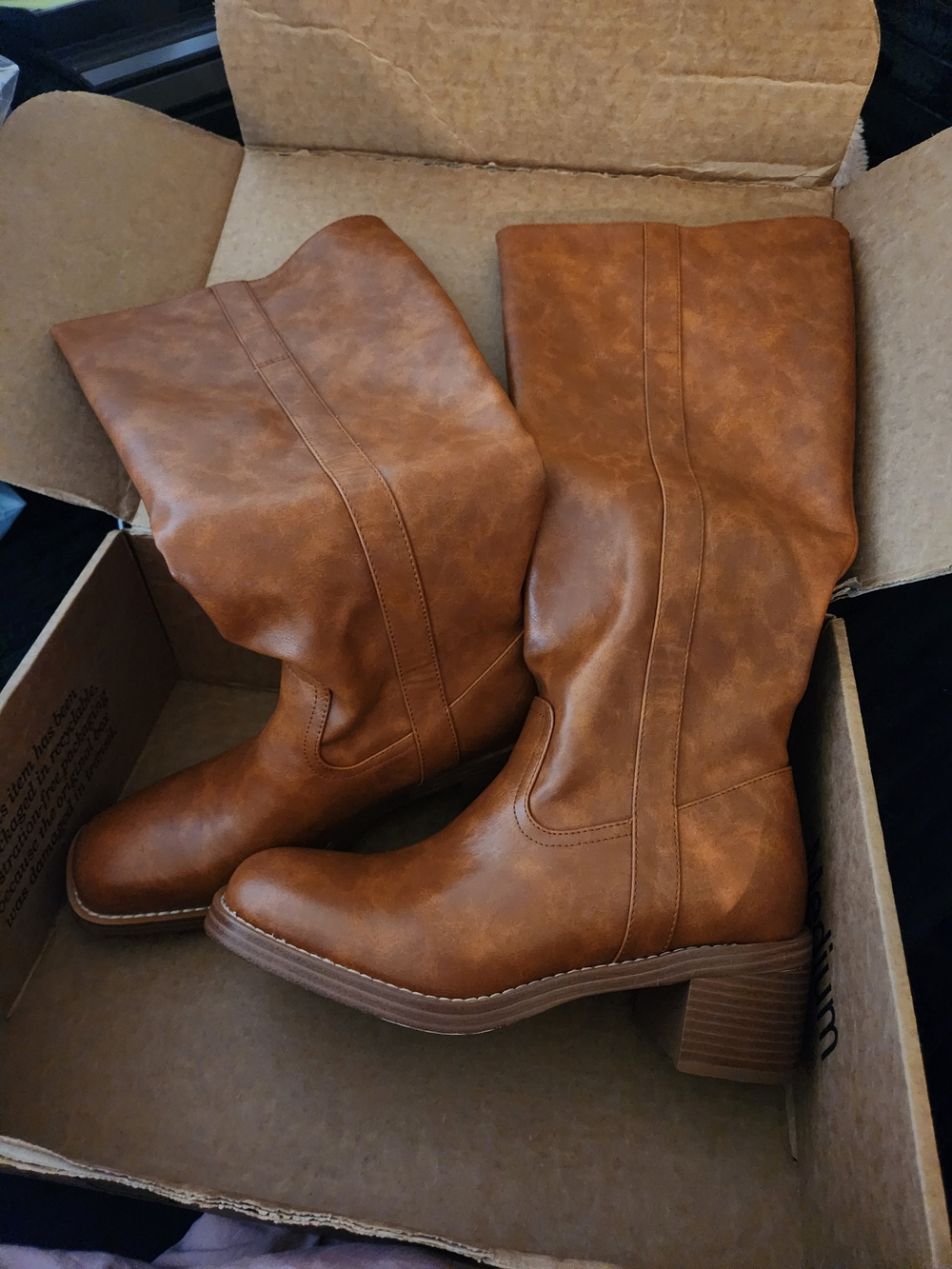 Women’s sz 9.5 Belvin Square Toe Platform Mid-Calf Boot